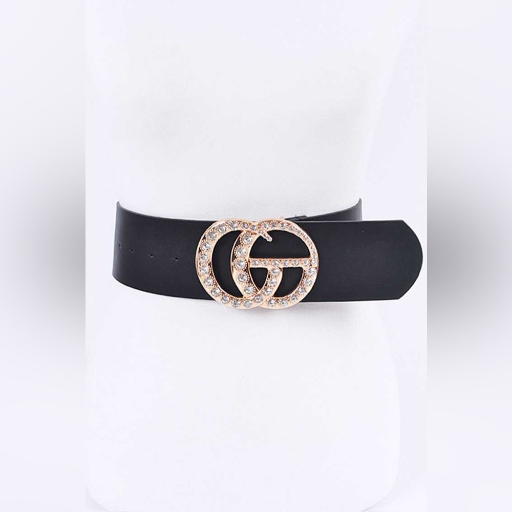 Oversized Metal Buckle Accented Statement Belt